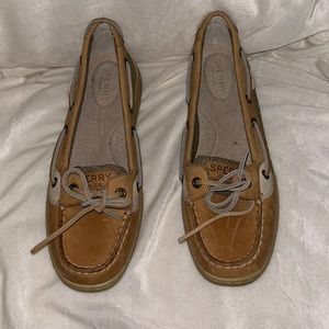 Womens sperry shoes. Excellent used condition.